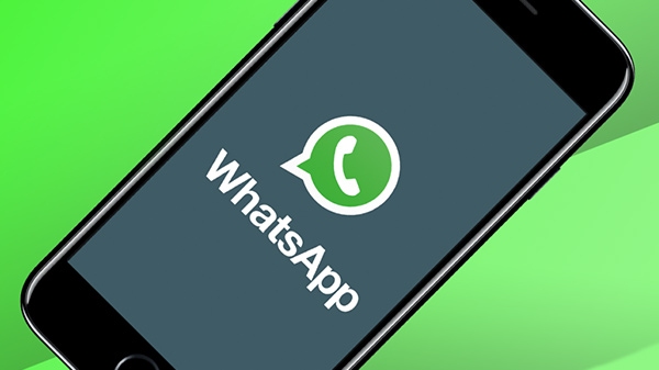 WhatsApp પર અનિચ્છિત ફોટા કેવી રીતે કાઢી નાખવા WhatsApp પર અનિચ્છિત ફોટા કેવી રીતે કાઢી નાખવા